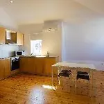 Bemyguest - Loft Jardim Maes Charming بيت ضيافة 4*