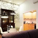 Bemyguest - Loft Jardim Maes Charming بيت ضيافة 4*
