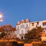 Bemyguest - Loft Jardim Maes Charming بيت ضيافة 4*