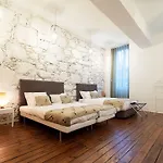 Bemyguest - Loft Jardim Maes Charming بيت ضيافة