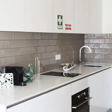 Bemyguest - Loft Jardim Maes Charming בית הארחה