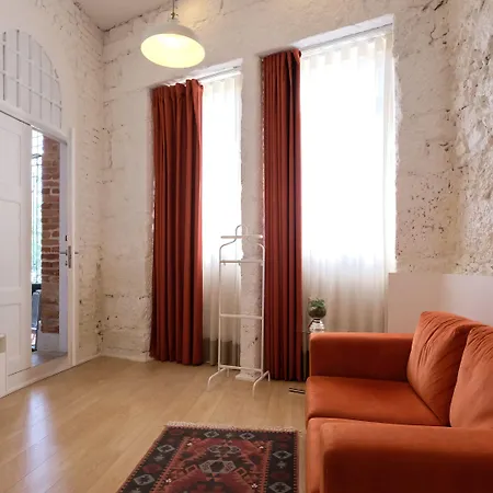 Bemyguest - Loft Jardim Maes Charming 4*