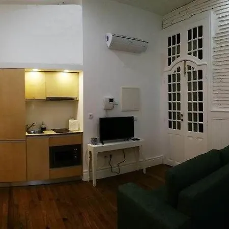Bemyguest - Loft Jardim Maes Charming Гостевой дом Визеу