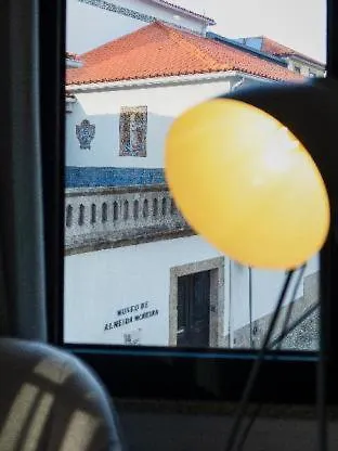 Bemyguest - Loft Jardim Maes Charming 4* Визеу