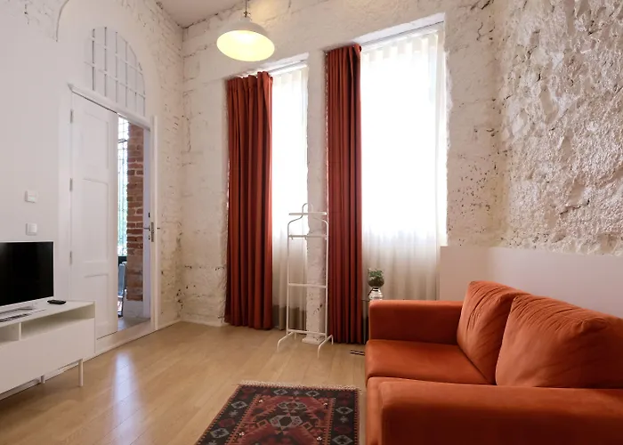 Bemyguest - Loft Jardim Maes Charming 4*