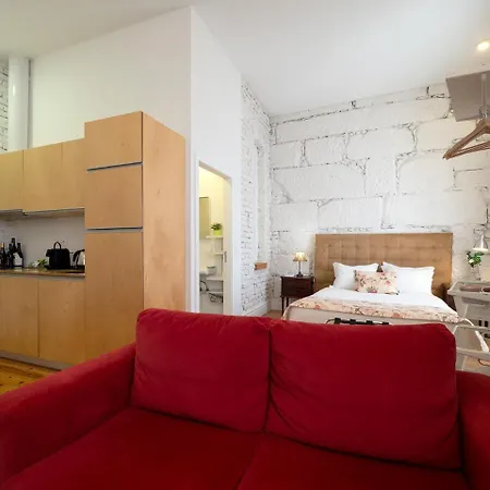 Casa de hóspedes Bemyguest - Loft Jardim Mães Charming Viseu