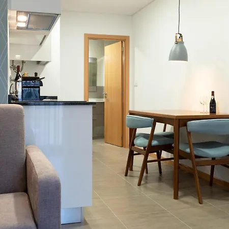 Casa de hóspedes Bemyguest - Loft Jardim Mães Charming Viseu